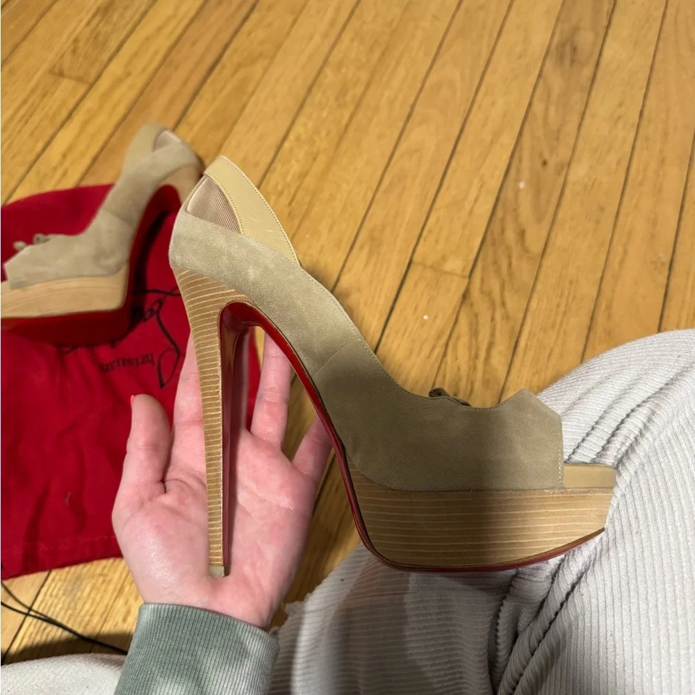 Christian Louboutin Women's Tan Peep-Toe Heels - Picture 4 of 6
